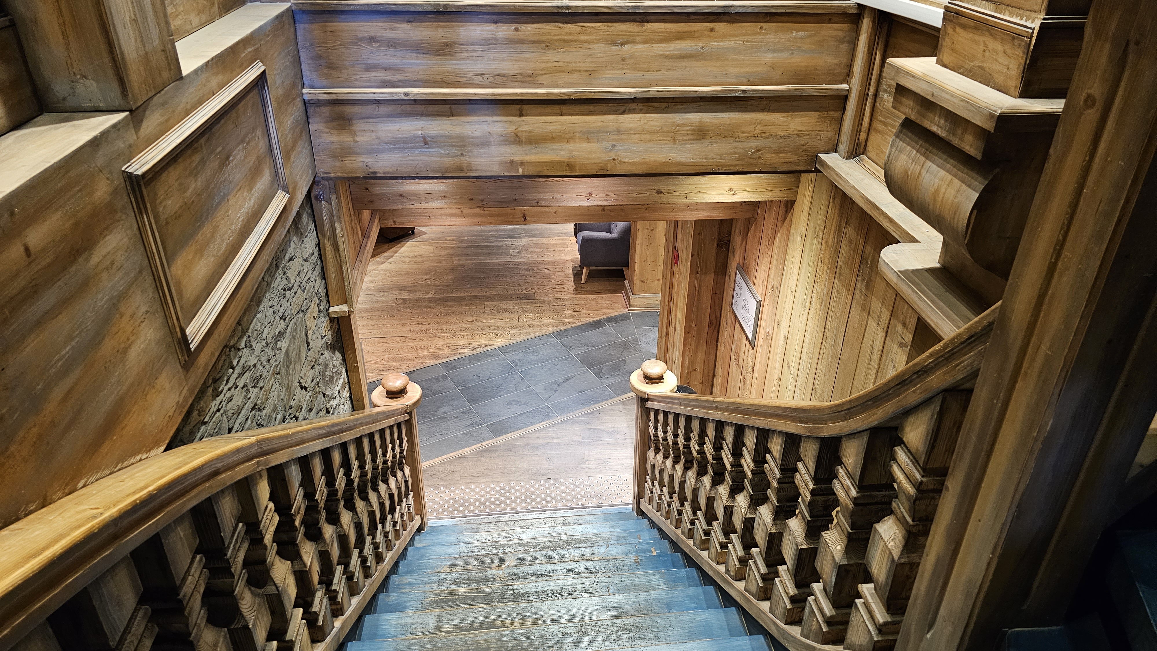 Friendly communication and support for apartment rental inquiries